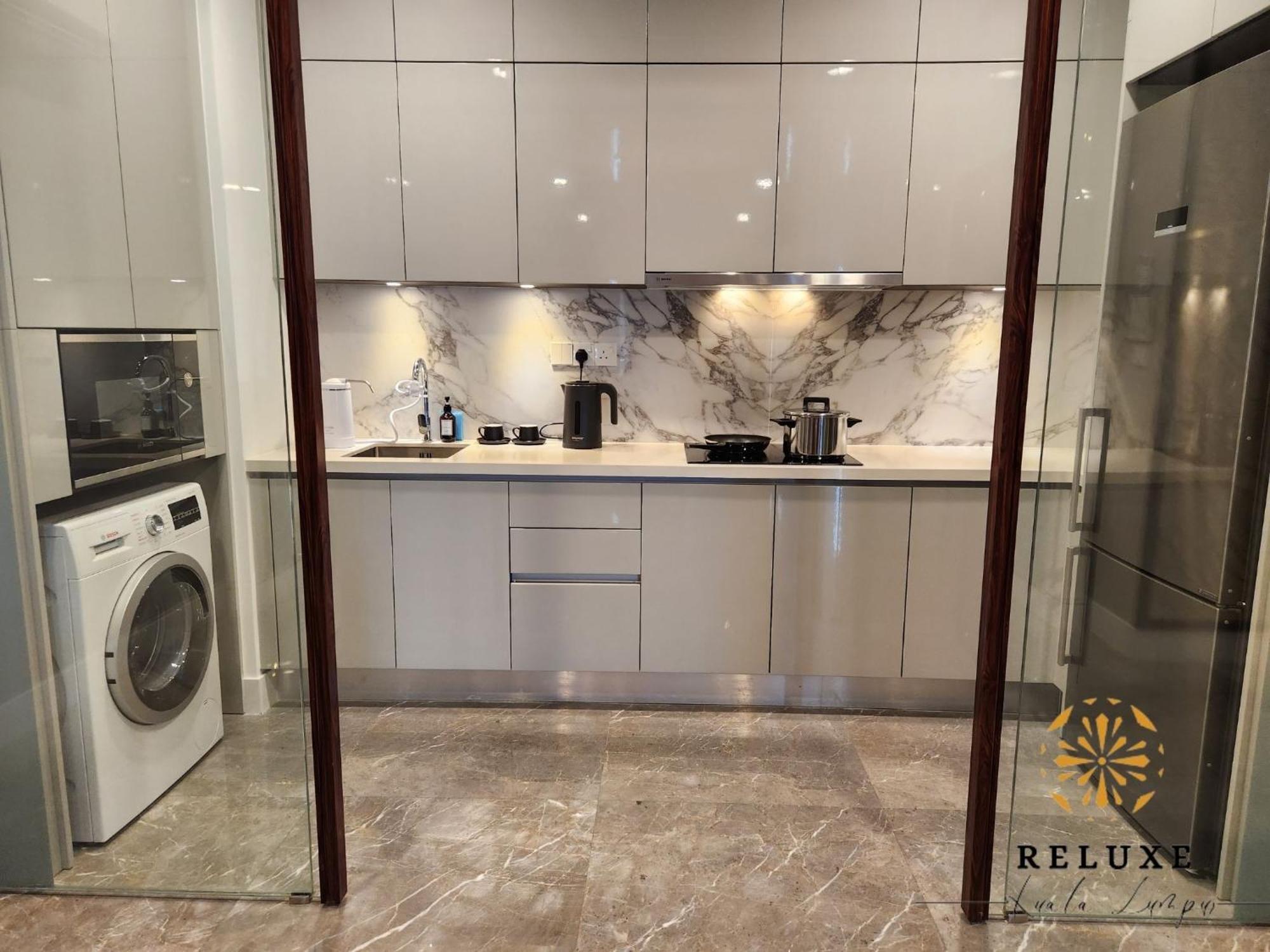 The Platinum 2 Klcc Premium Suite By Reluxe Kuala Lumpur Exterior photo