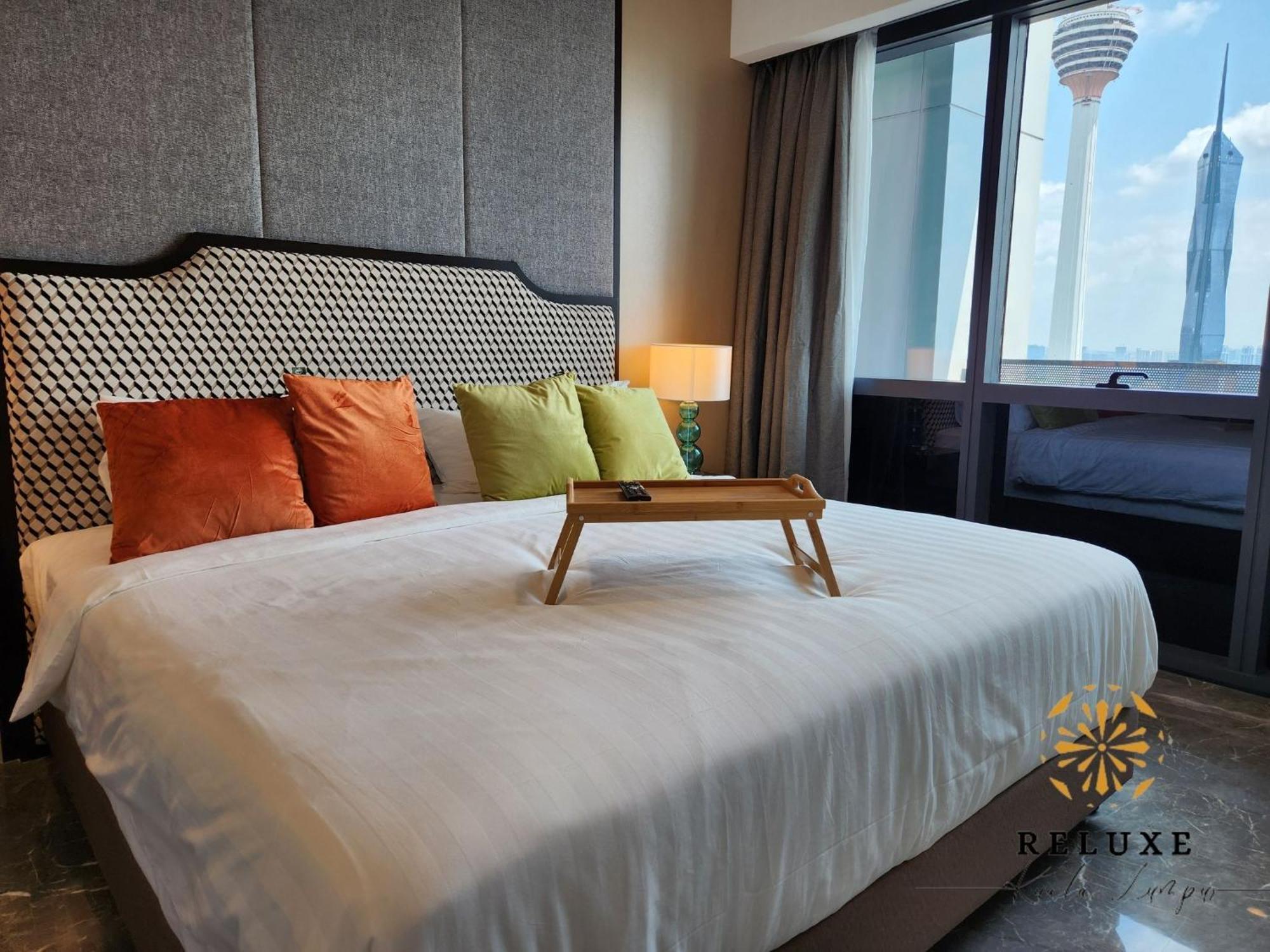 The Platinum 2 Klcc Premium Suite By Reluxe Kuala Lumpur Exterior photo
