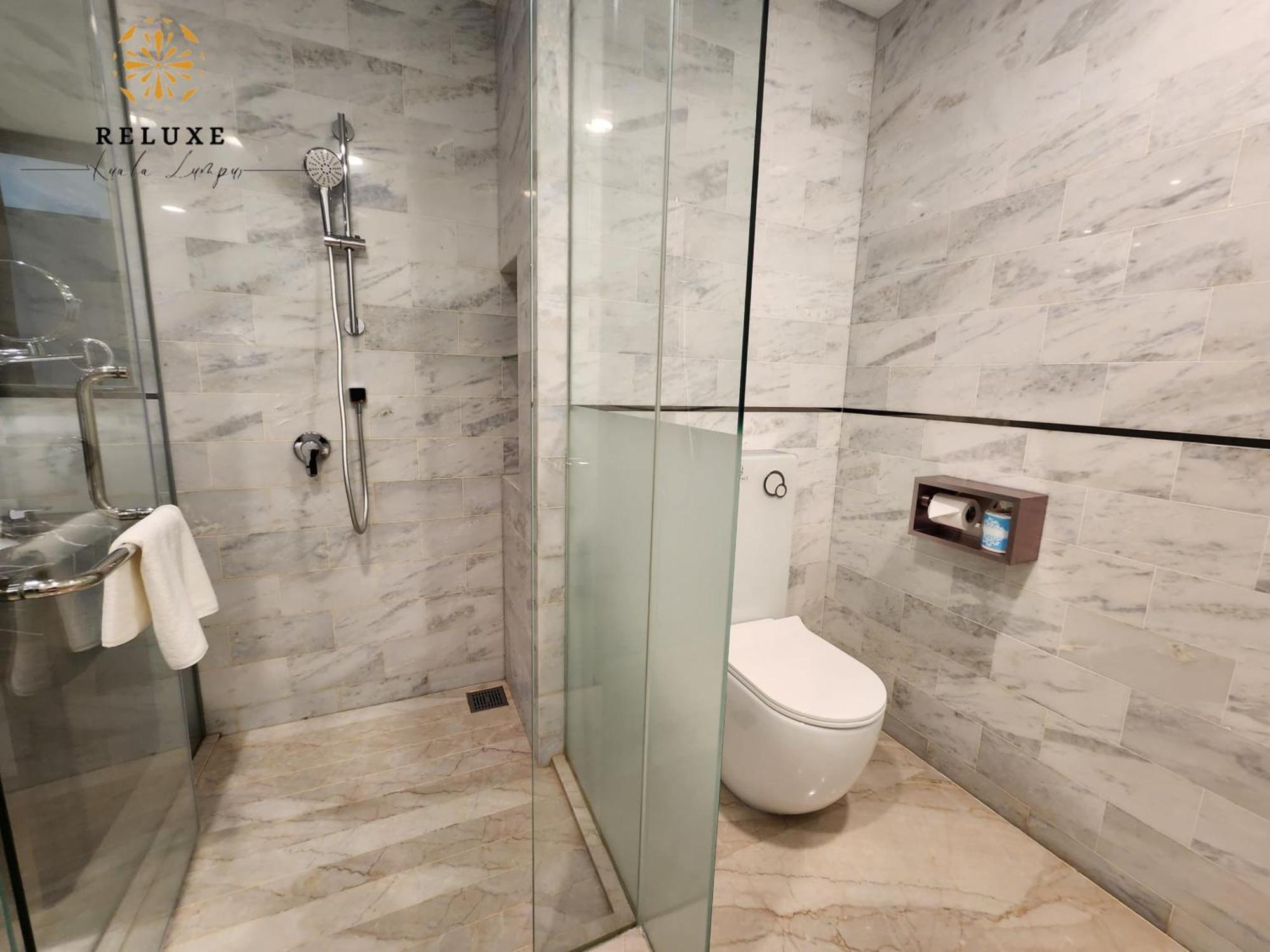 The Platinum 2 Klcc Premium Suite By Reluxe Kuala Lumpur Exterior photo