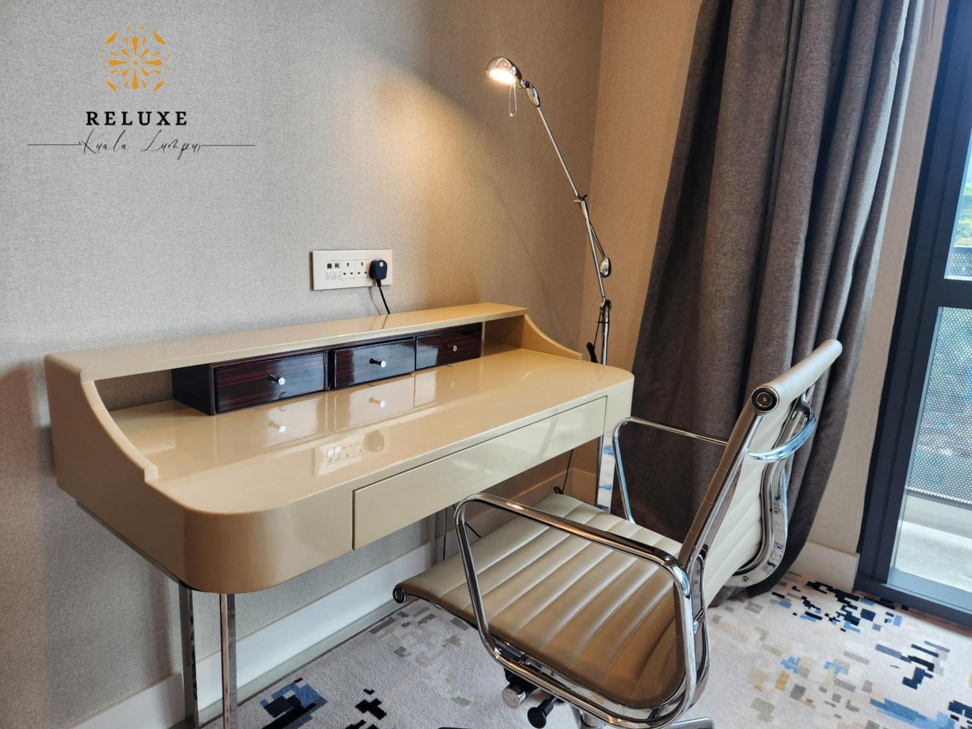 The Platinum 2 Klcc Premium Suite By Reluxe Kuala Lumpur Exterior photo